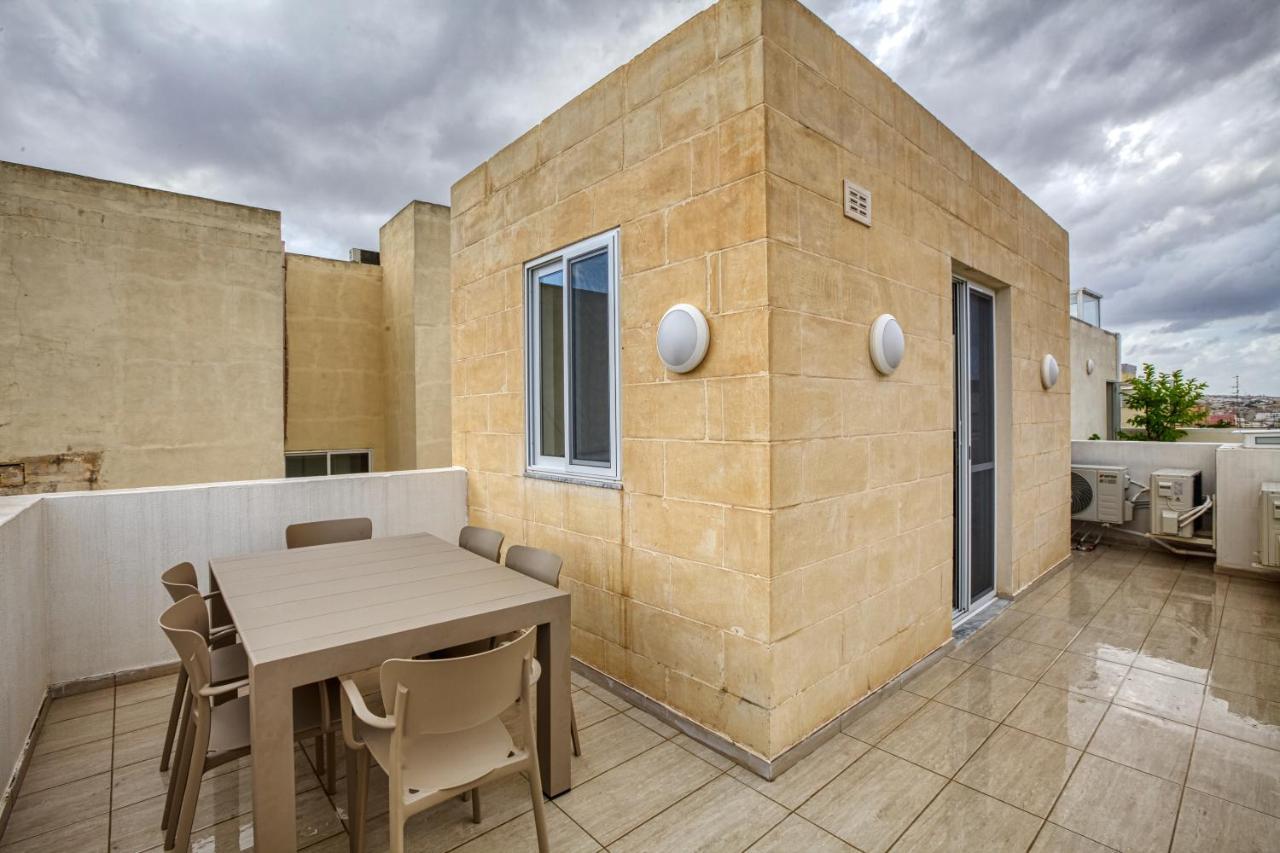 Fl56 - New 3Storey House - Private Entrance & Roof Floriana Exterior foto